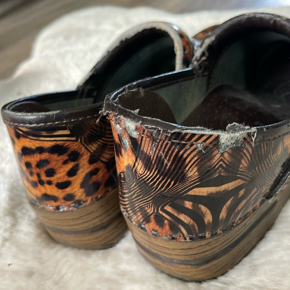 Dansko Leopard Print Clogs Size 39 (Us 8.5-9) - image 7